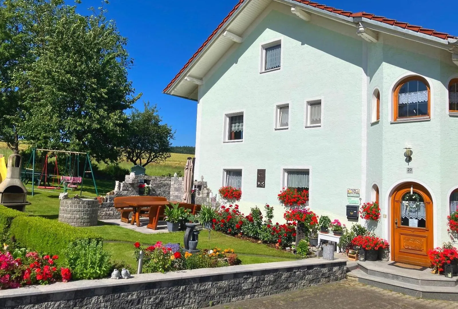 Ferienwohnung Haus Elfriede contacts